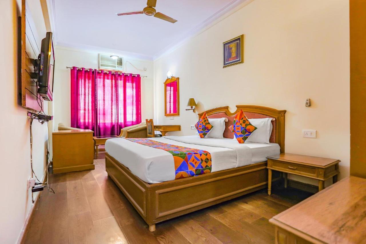 Fabhotel Altus Gurgaon Buitenkant foto