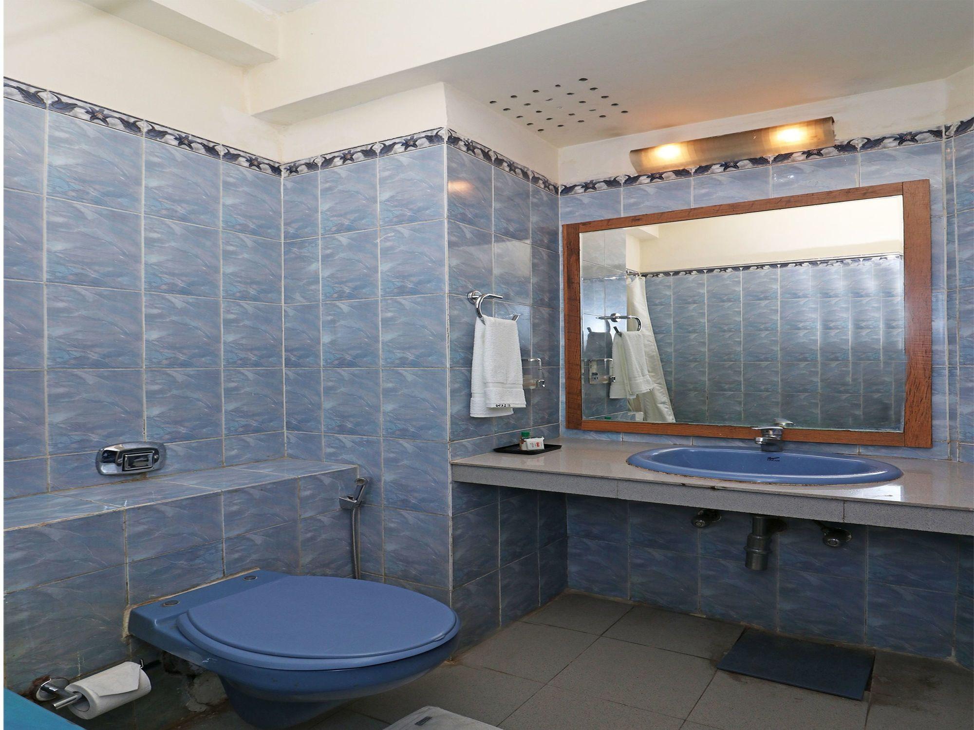 Fabhotel Altus Gurgaon Buitenkant foto